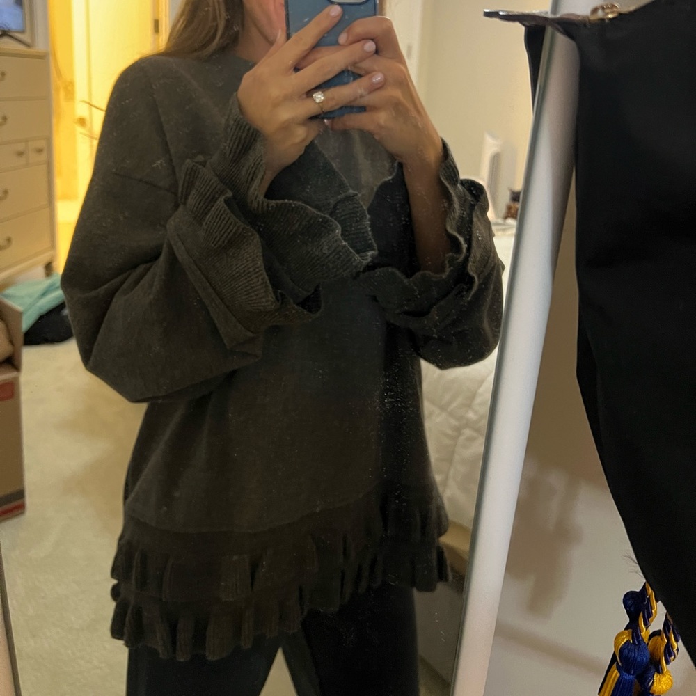 Zara Ruffle Sweatshirt - Picture 3 of 6